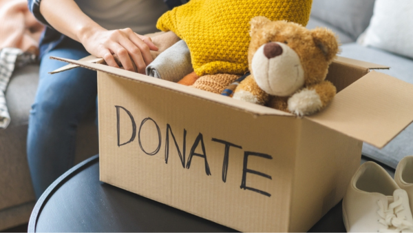 13 Tax-Deductible Donations That Aren’t Clothes (1440 x 676)