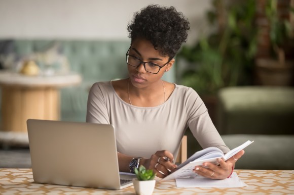 woman-focused-at-computer