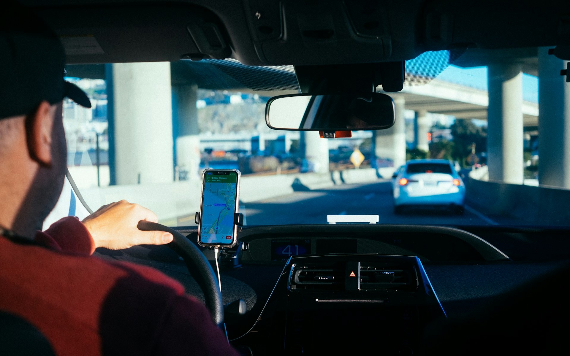 rideshare driver thinking about taxes